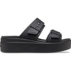 Crocs Brooklyn Buckle Low Wedge Kadın Dolgu Topuk Sandalet 207431-001